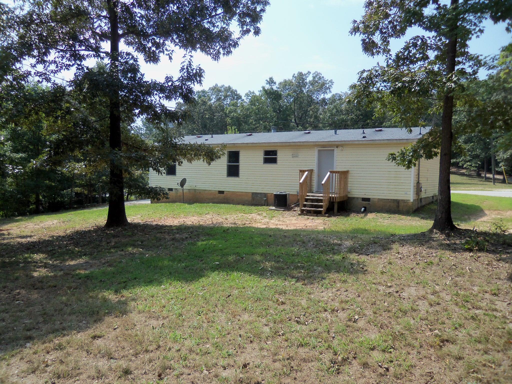 1364 Hicks Rd N, Toccoa, GA 30577 photo 2