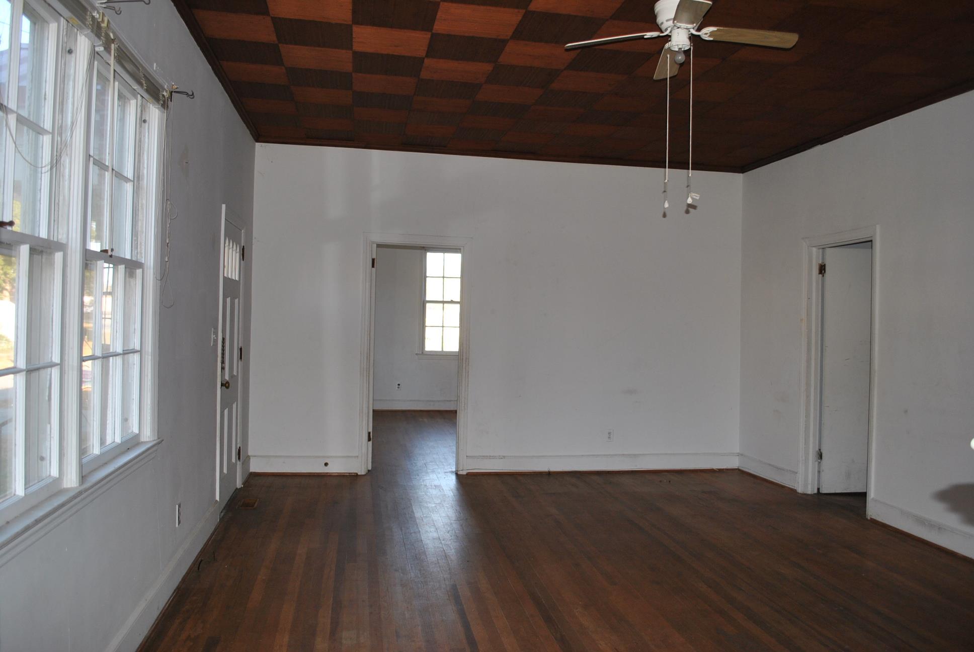 205 W First St, Jackson, GA 30233 photo 7