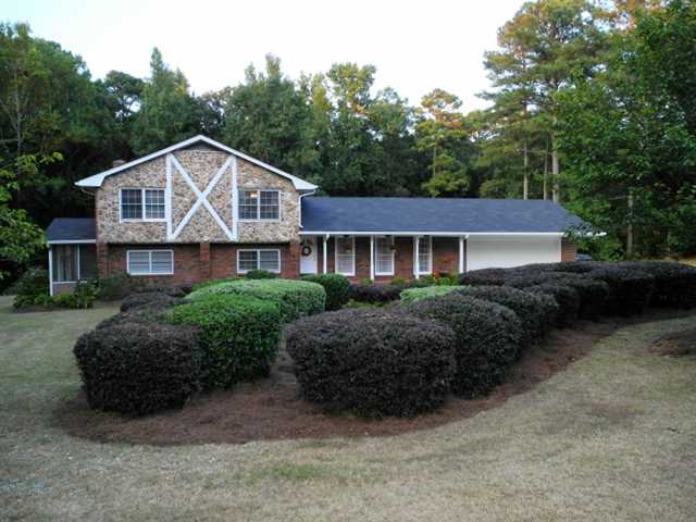 738 Pine Needle Rd, Hampton, GA 30228 photo 1