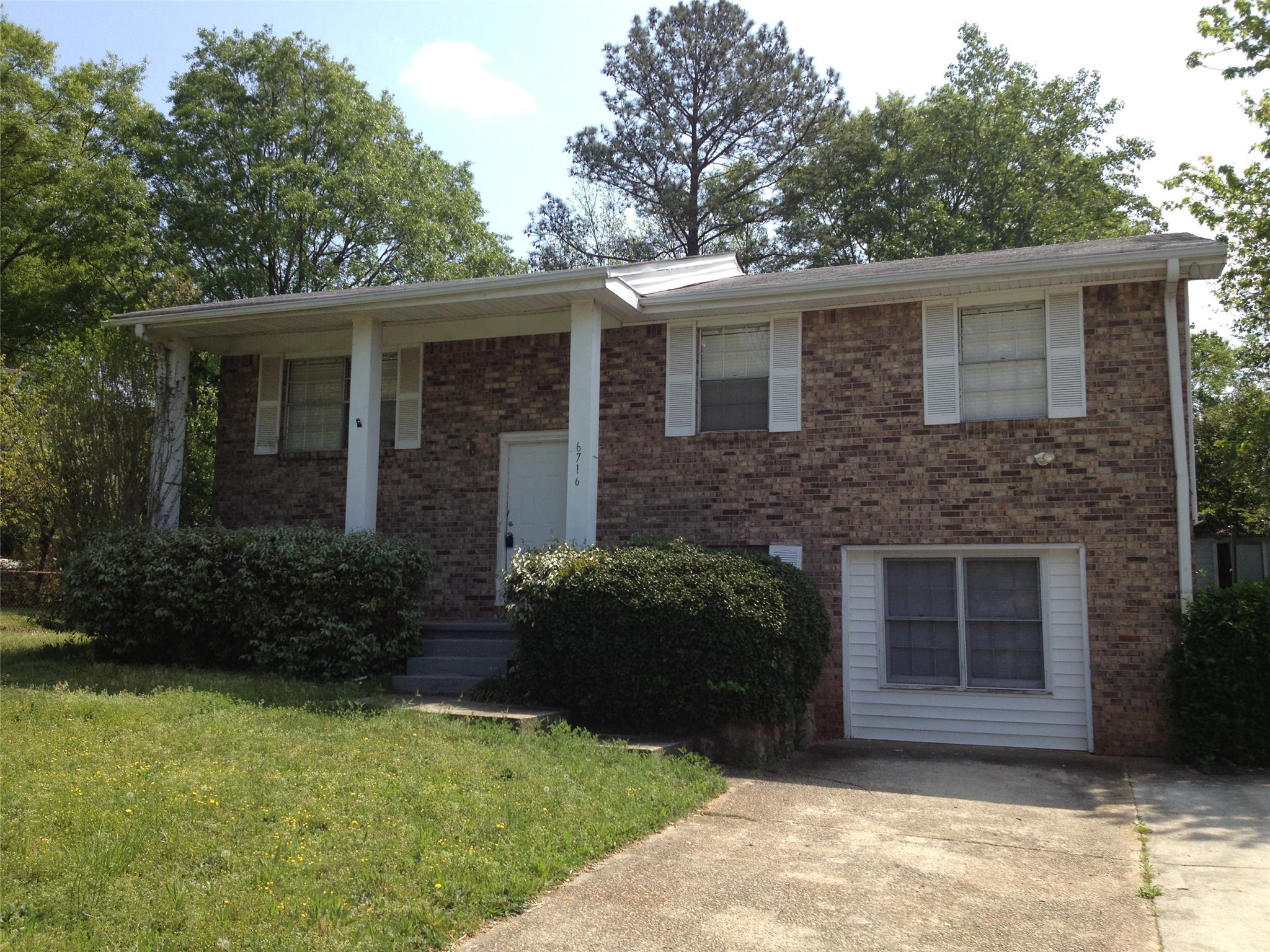 6716 Bedford Rd, Rex, GA 30273 photo 1