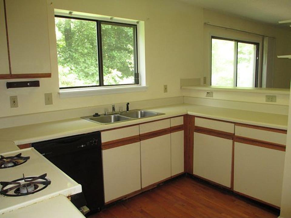 3931 Springleaf Dr, Stone Mountain, GA 30083 photo 5
