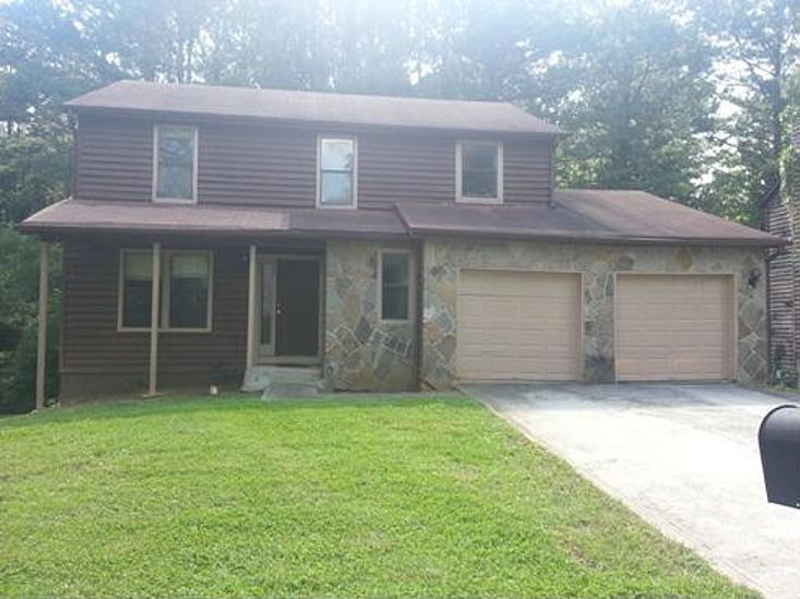 3931 Springleaf Dr, Stone Mountain, GA 30083 photo 2