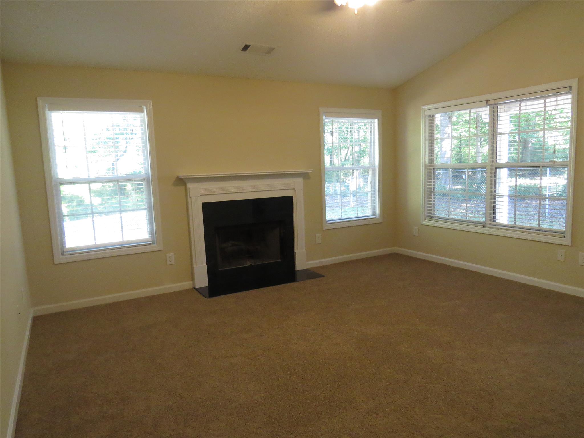 1212 Dylan Way, Bethlehem, GA 30620 photo 4