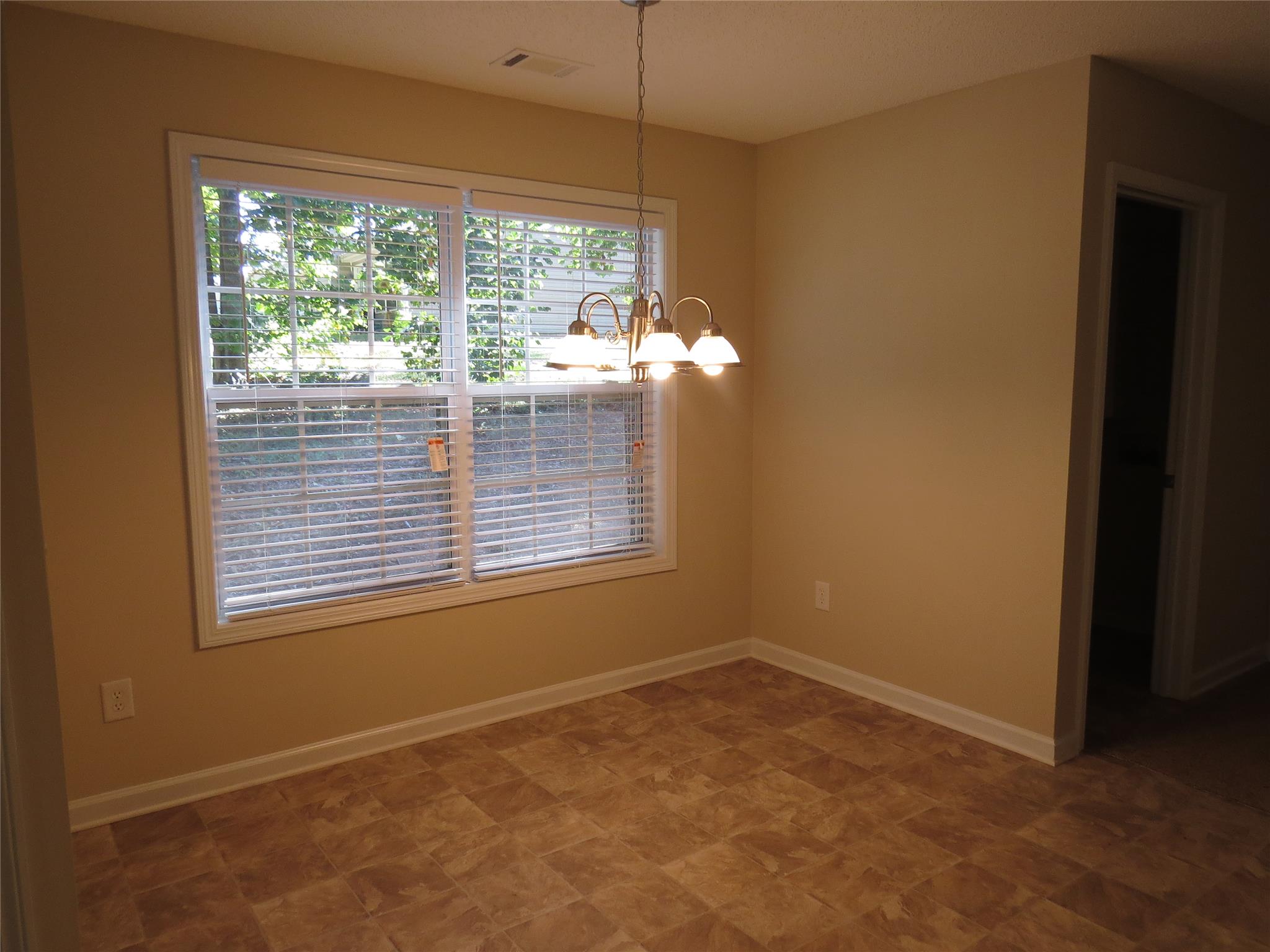 1212 Dylan Way, Bethlehem, GA 30620 photo 5
