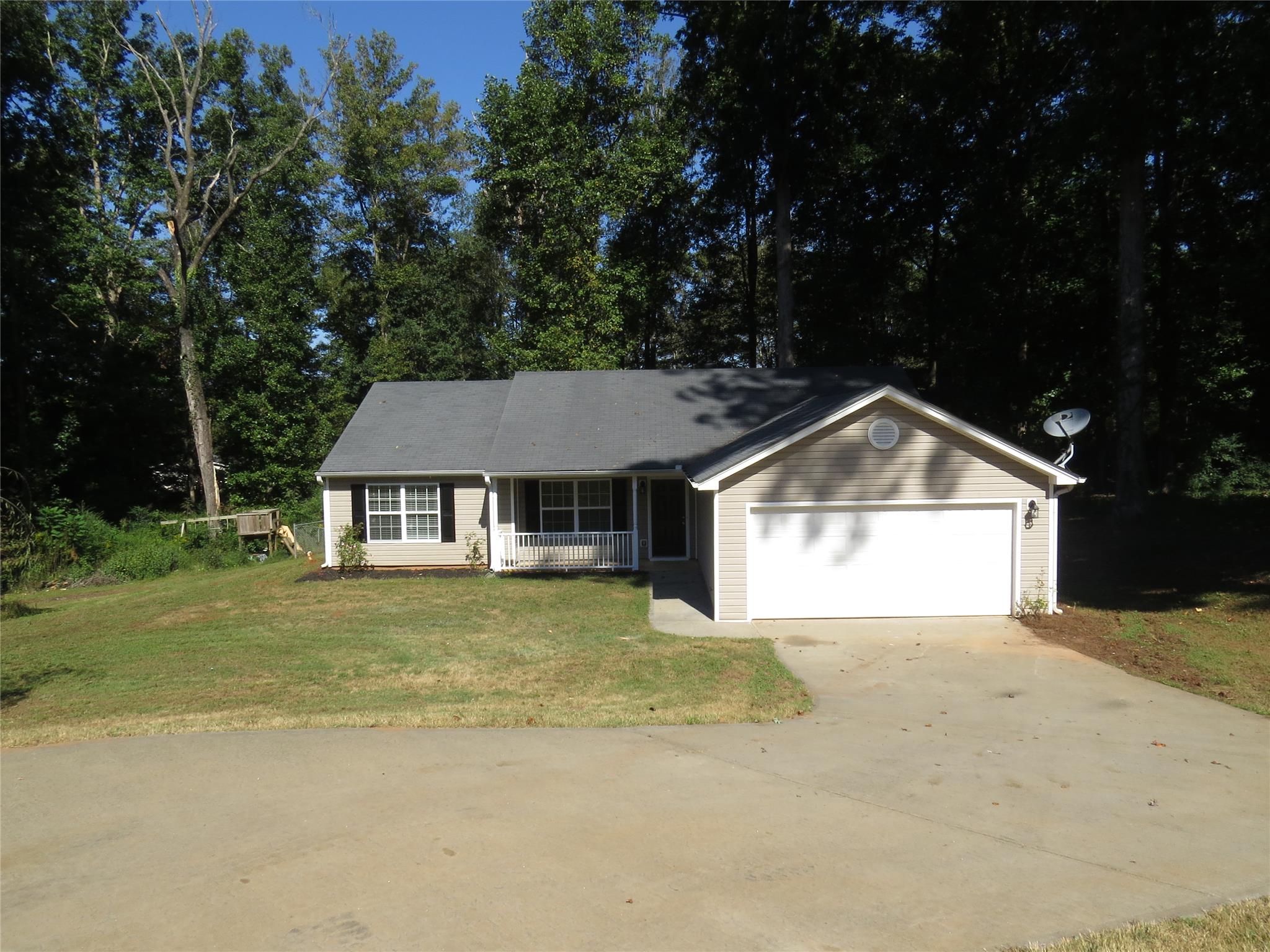 1212 Dylan Way, Bethlehem, GA 30620 photo 2
