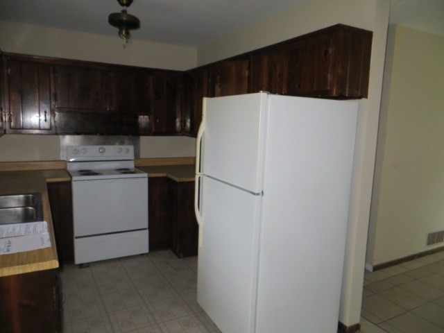 5201 Eubanks Dr, Morrow, GA 30260 photo 6
