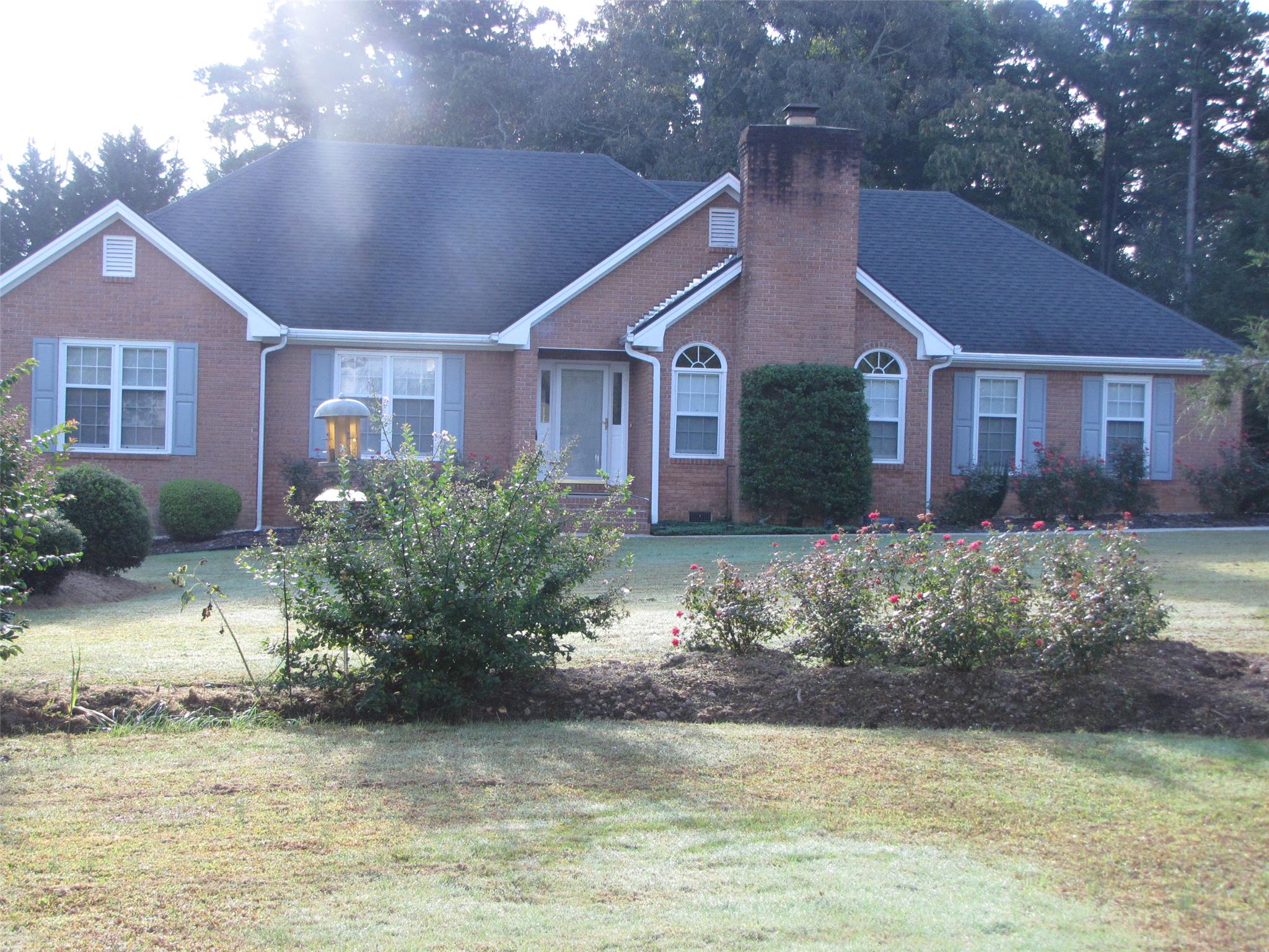 98 Leverette Dr, Toccoa, GA 30577 photo 1