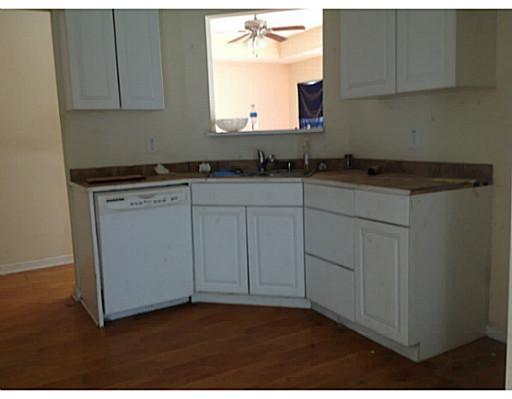 107 Labertra Dr, Springfield, GA 31329 photo 2