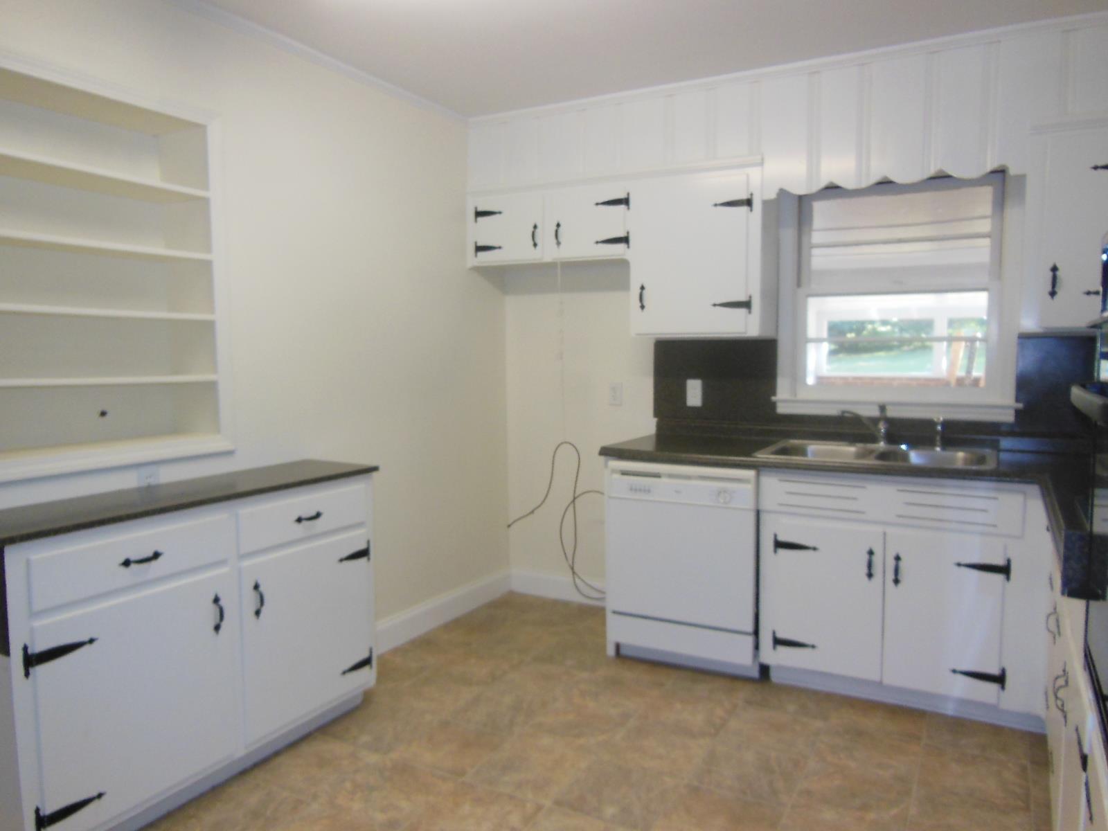 193 Poplar Cir, Toccoa, GA 30577 photo 5