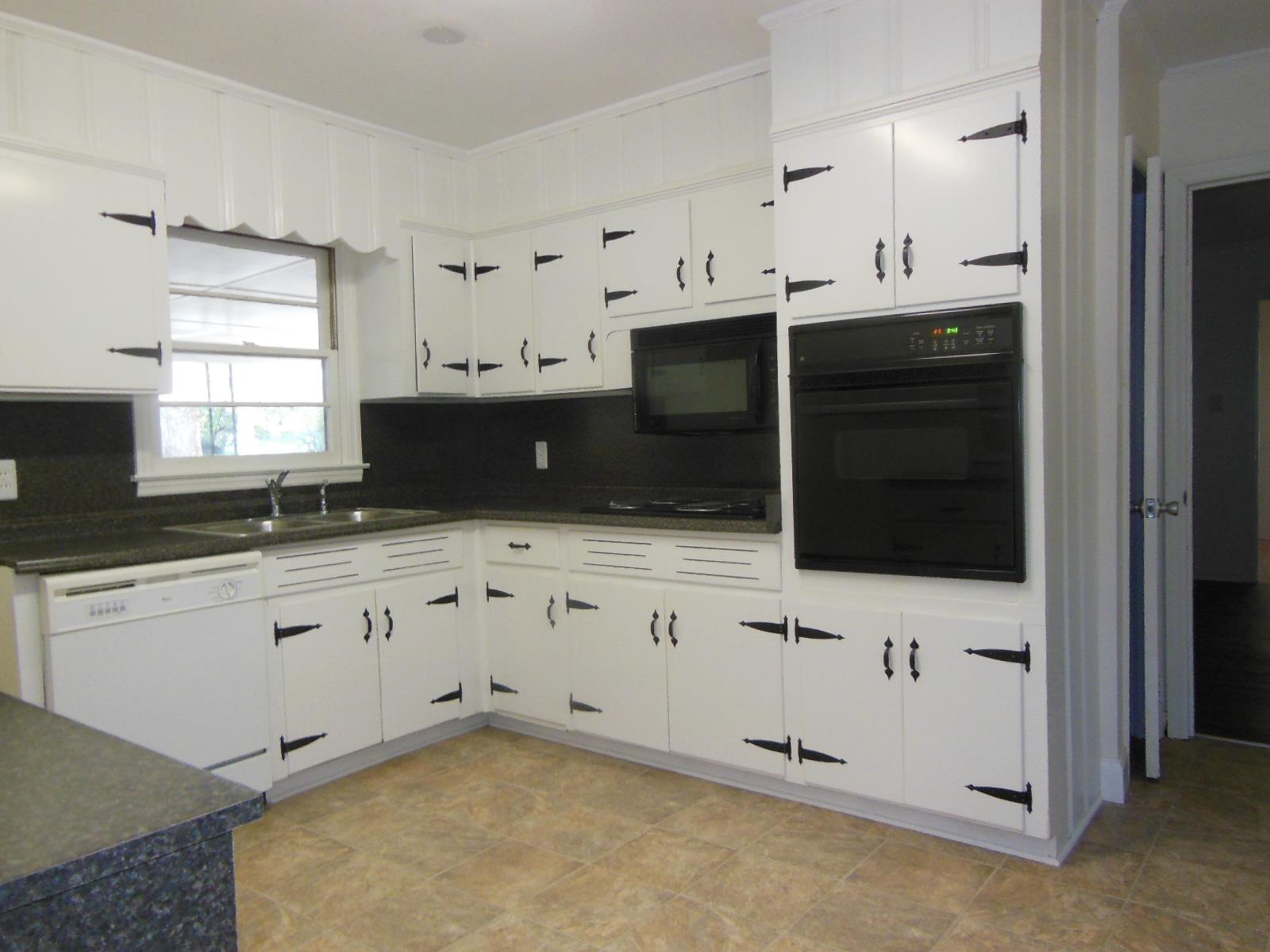 193 Poplar Cir, Toccoa, GA 30577 photo 4