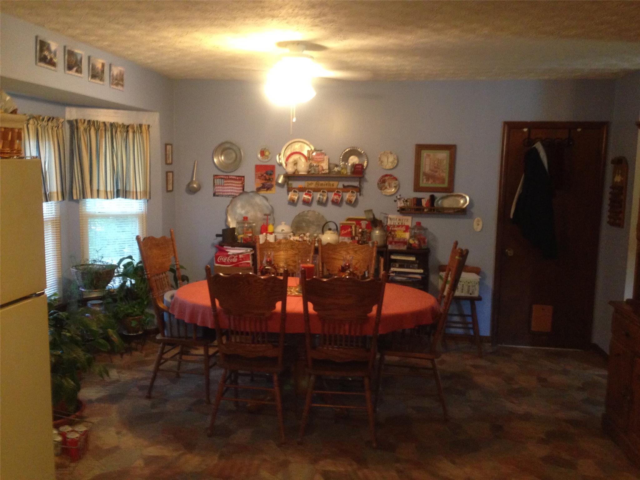 3792 Charlotte Dr, Rex, GA 30273 photo 4
