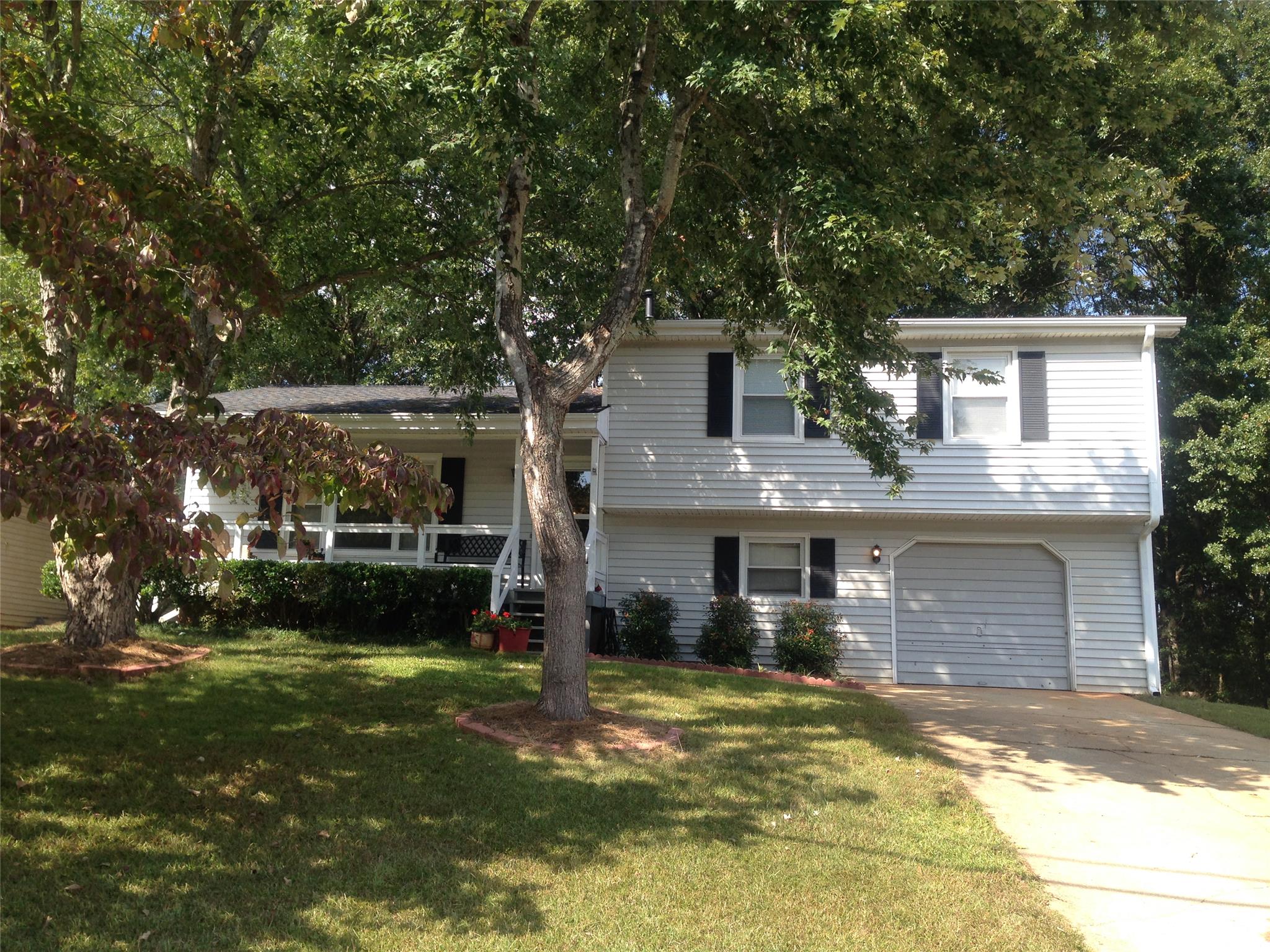 3792 Charlotte Dr, Rex, GA 30273 photo 1