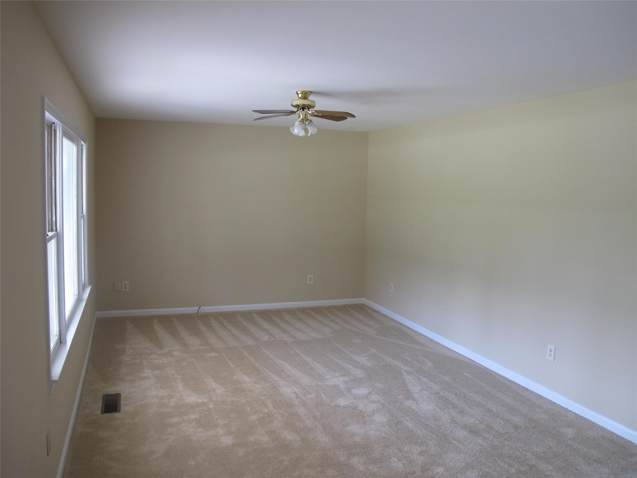 412 Carnes Creek Rd, Toccoa, GA 30577 photo 2