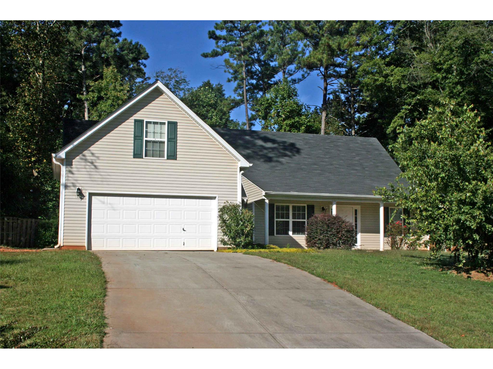 1276 Walnut Dr, Winder, GA 30680 photo 1