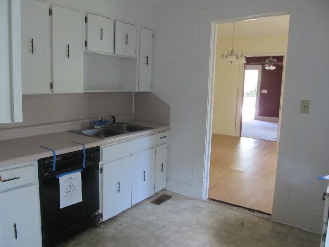 404 E 5th St, West Point, GA 31833 photo 3
