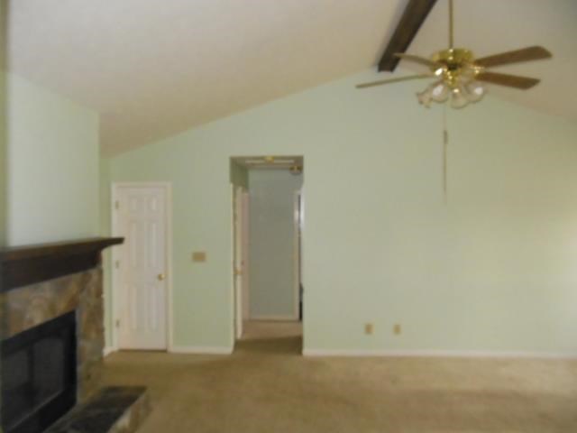 103 Twelve Oaks Dr, Lagrange, GA 30240 photo 3