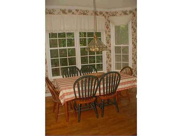 880 Riverhaven Dr, Suwanee, GA 30024 photo 5