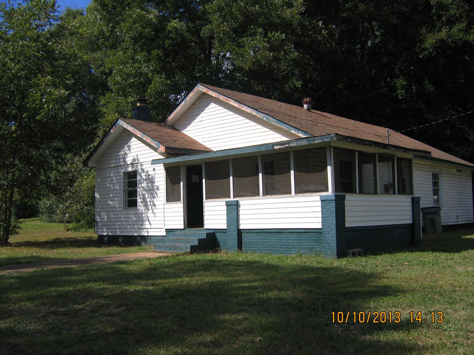 111 Clark St, Lagrange, GA 30240 photo 1