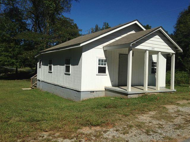223 Galloway St, Cornelia, GA 30531 photo 1