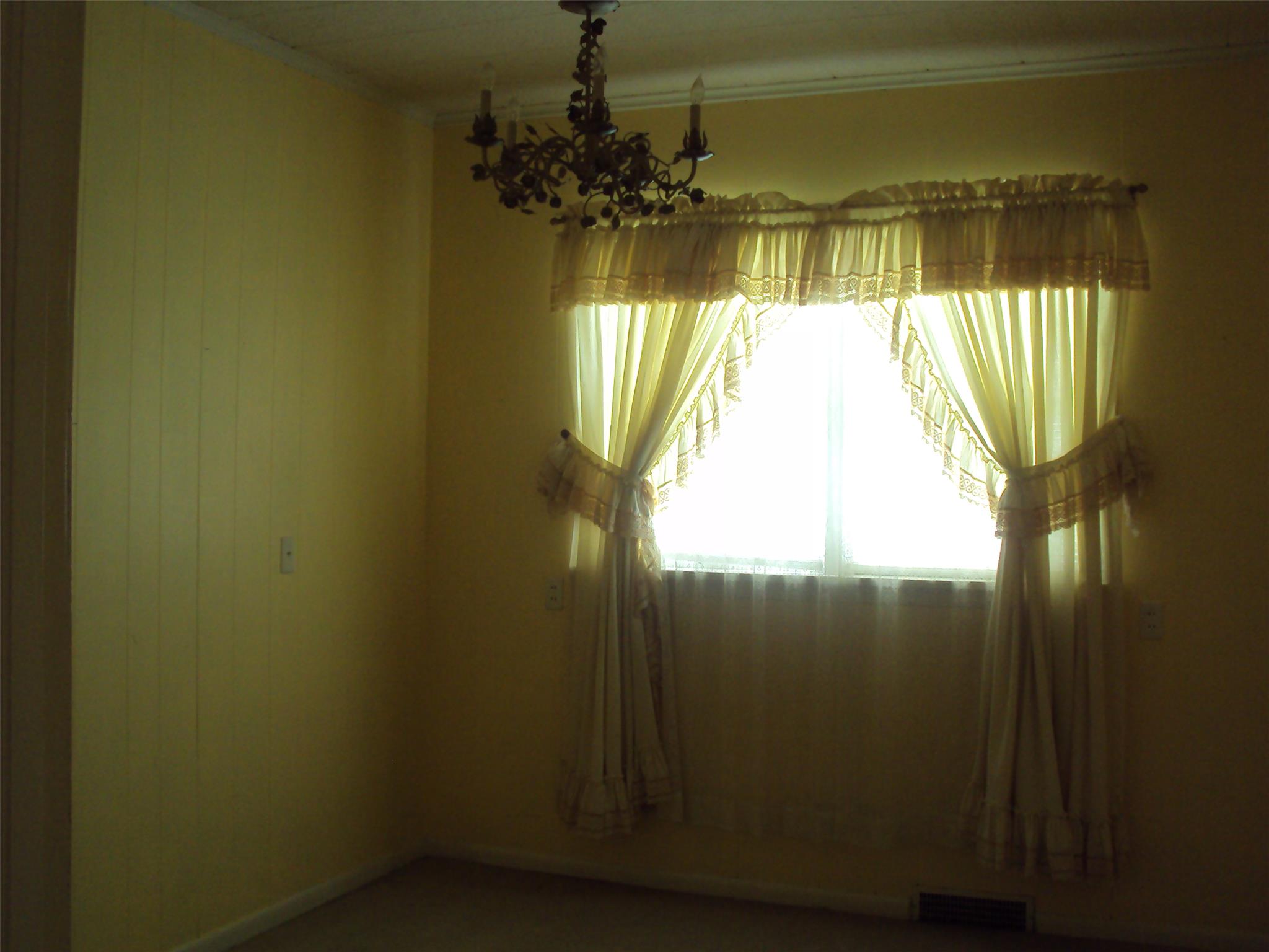 545 E Howell St, Hartwell, GA 30643 photo 14