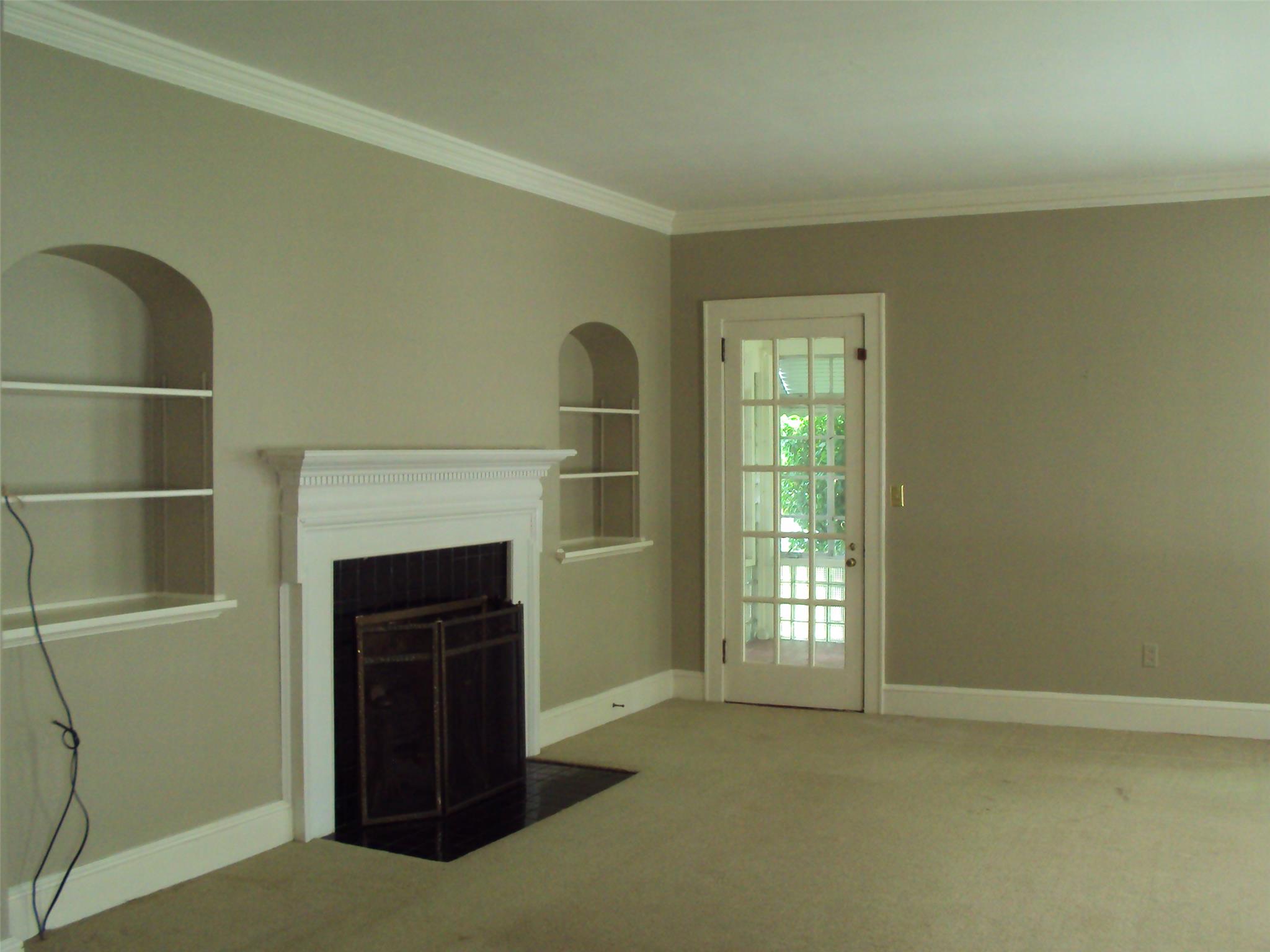 545 E Howell St, Hartwell, GA 30643 photo 2