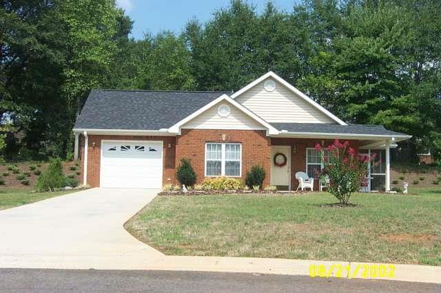 113 Cypress Ct, Toccoa, GA 30577 photo 1