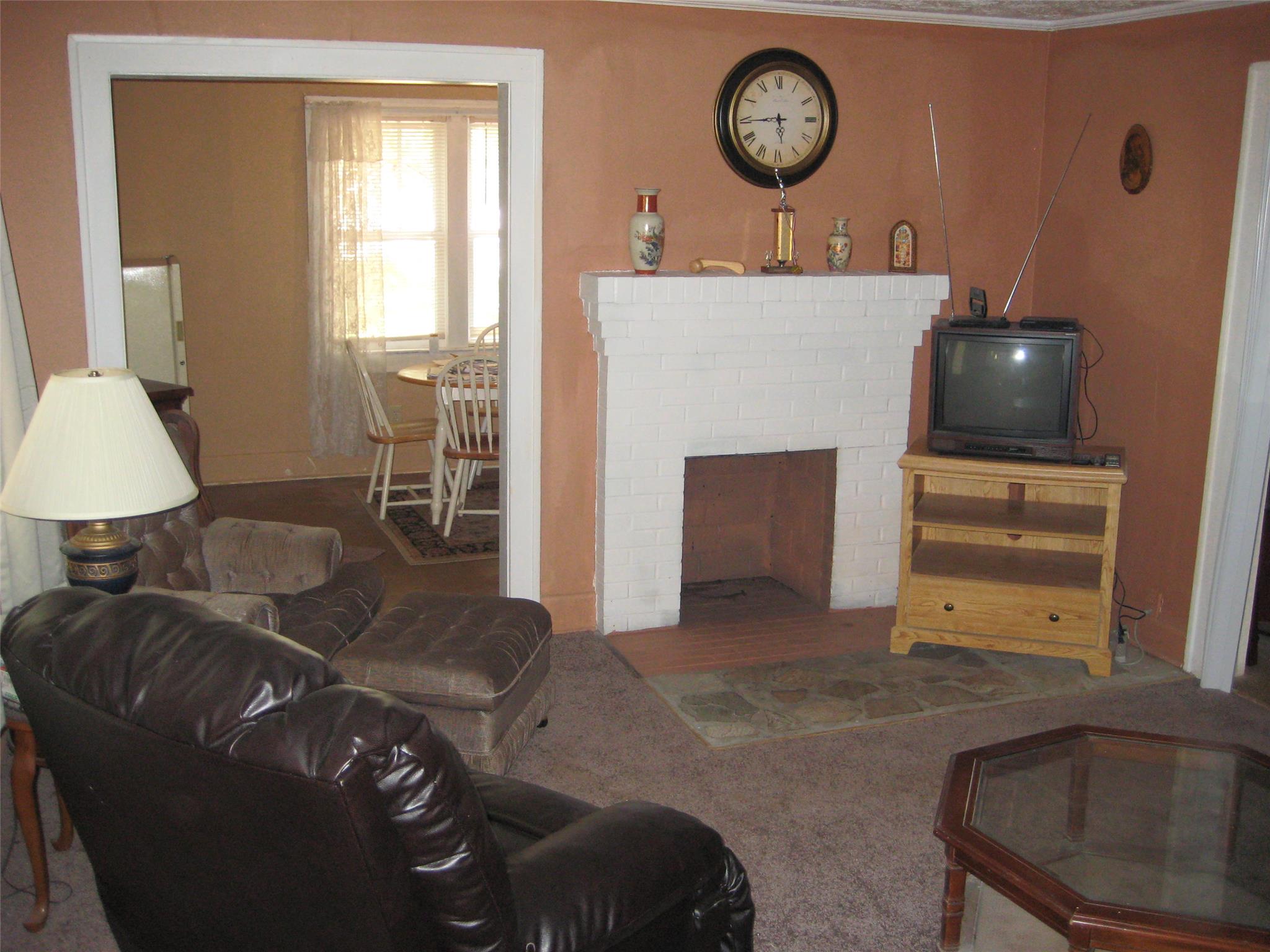 142 4th Ave, Griffin, GA 30223 photo 2