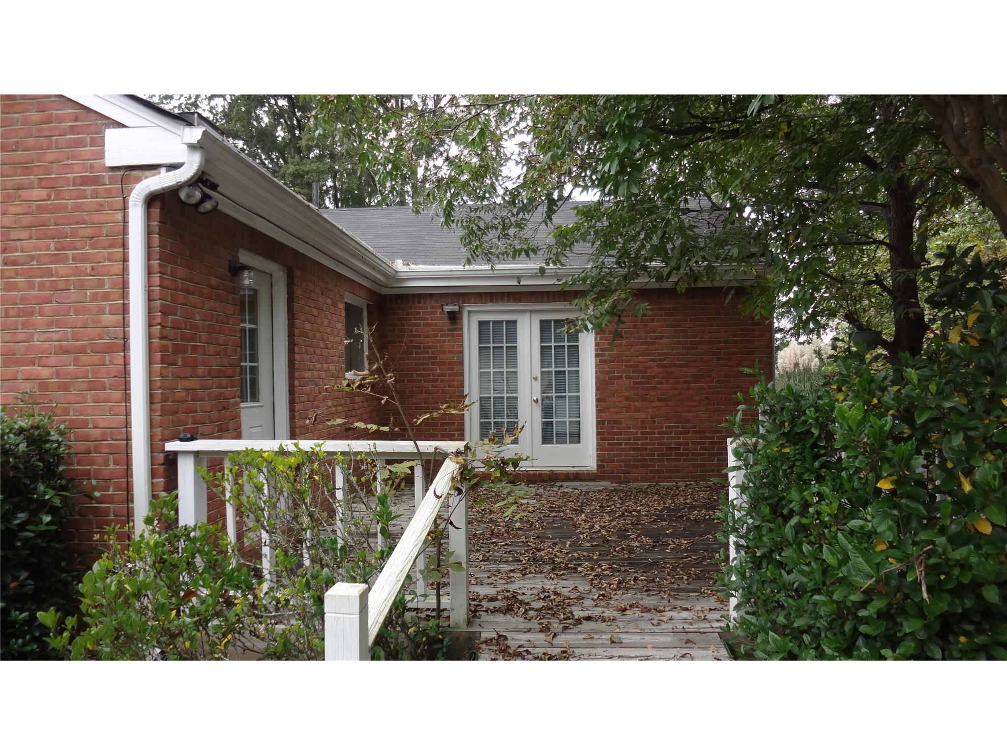 505 S Hammond Dr, Monroe, GA 30655 photo 4