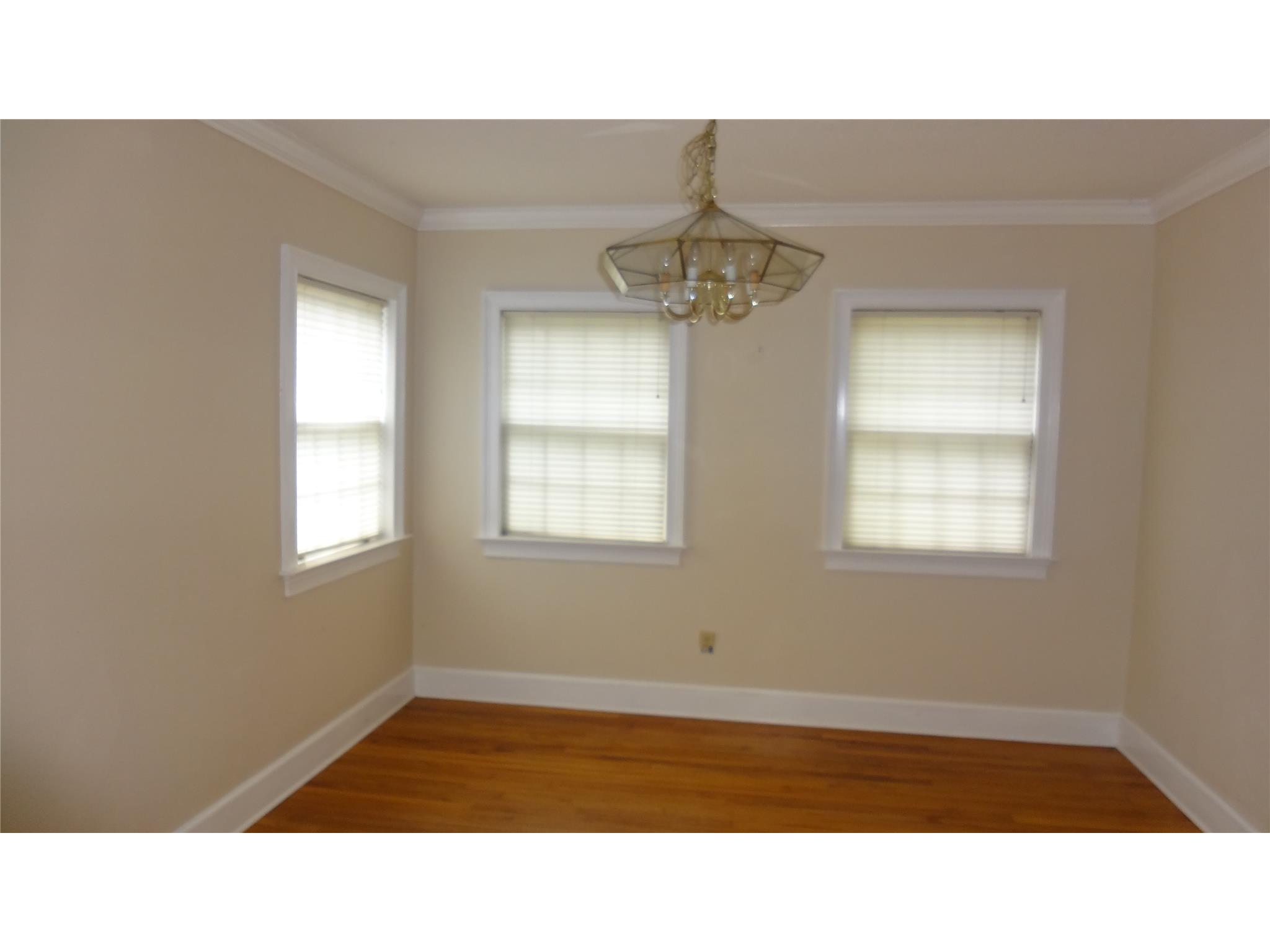 505 S Hammond Dr, Monroe, GA 30655 photo 11