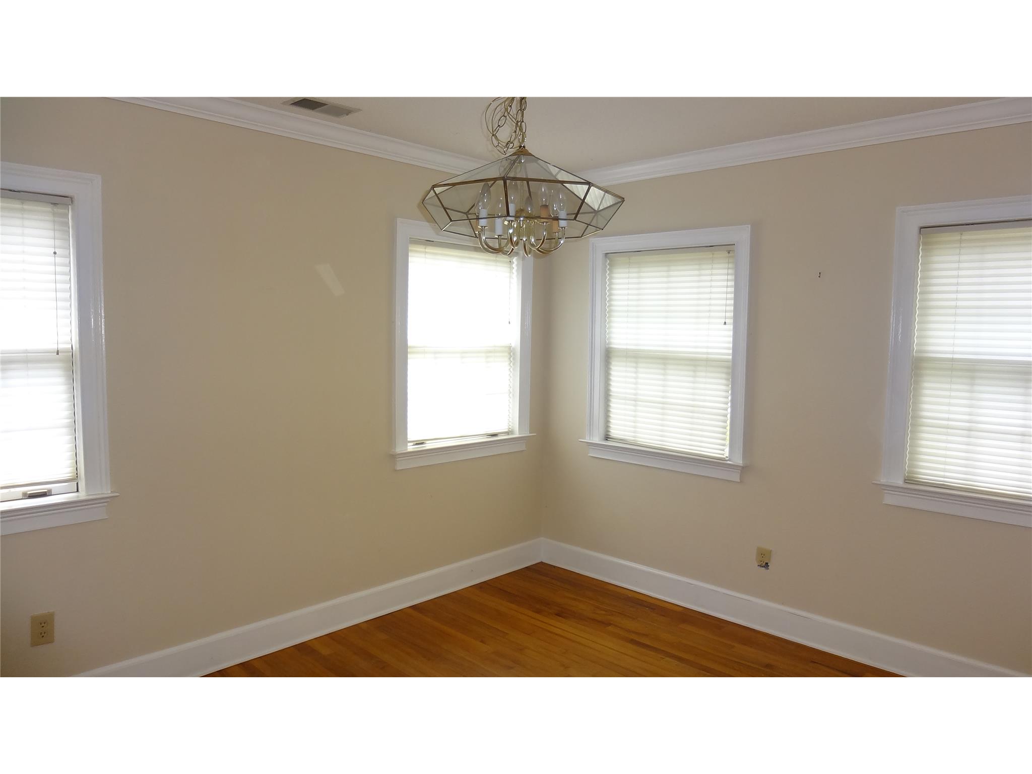 505 S Hammond Dr, Monroe, GA 30655 photo 12