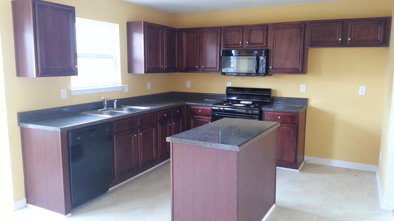 11631 Sarah Loop, Hampton, GA 30228 photo 3