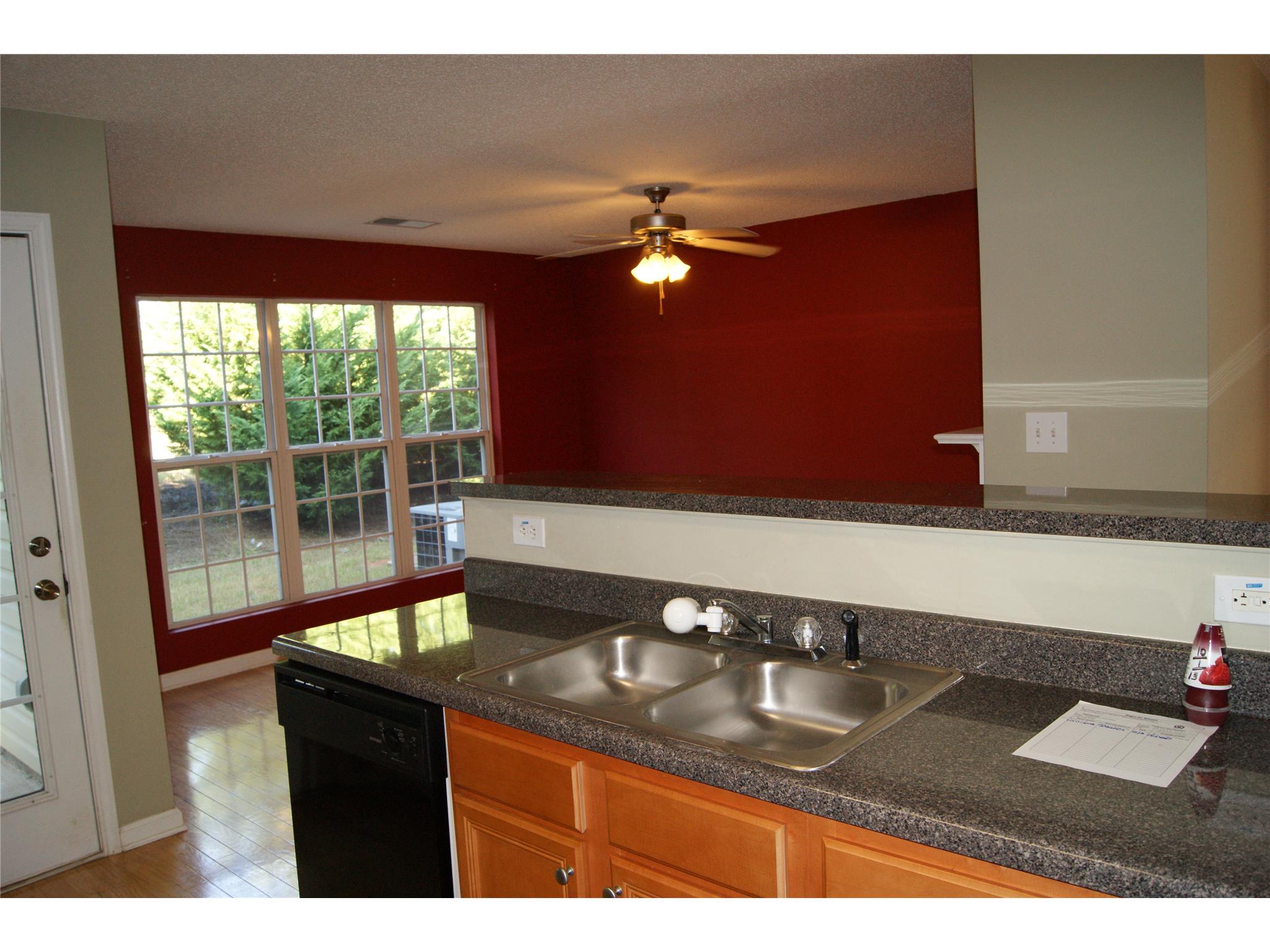 11477 S Glen St, Hampton, GA 30228 photo 4