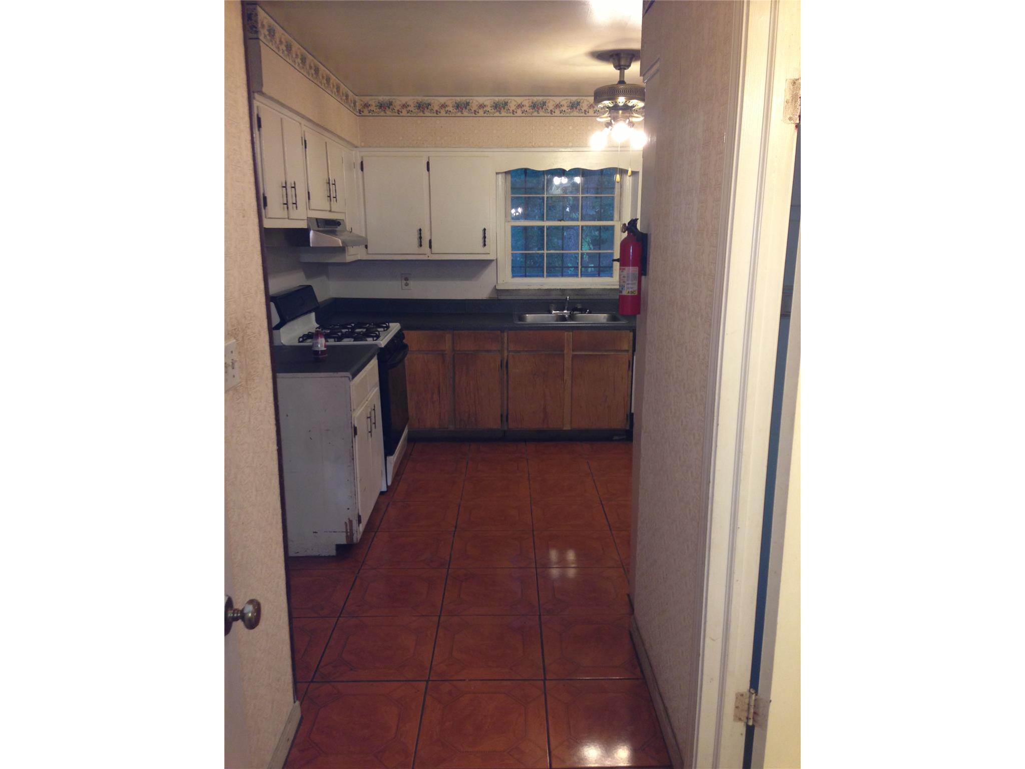 497 Rays Rd, Stone Mountain, GA 30083 photo 4