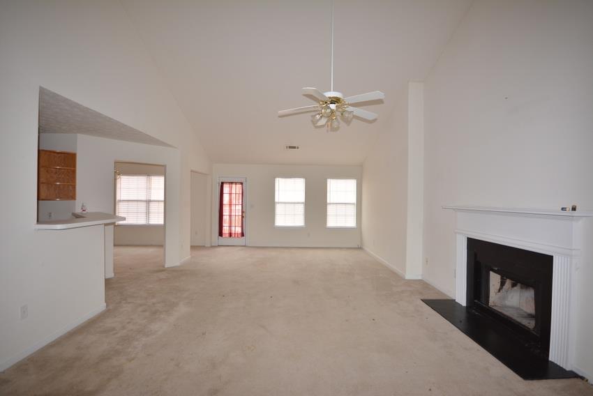 764 Baskins Cir, Winder, GA 30680 photo 3