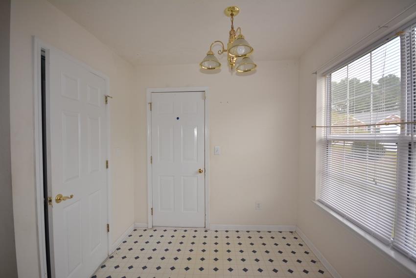 764 Baskins Cir, Winder, GA 30680 photo 10