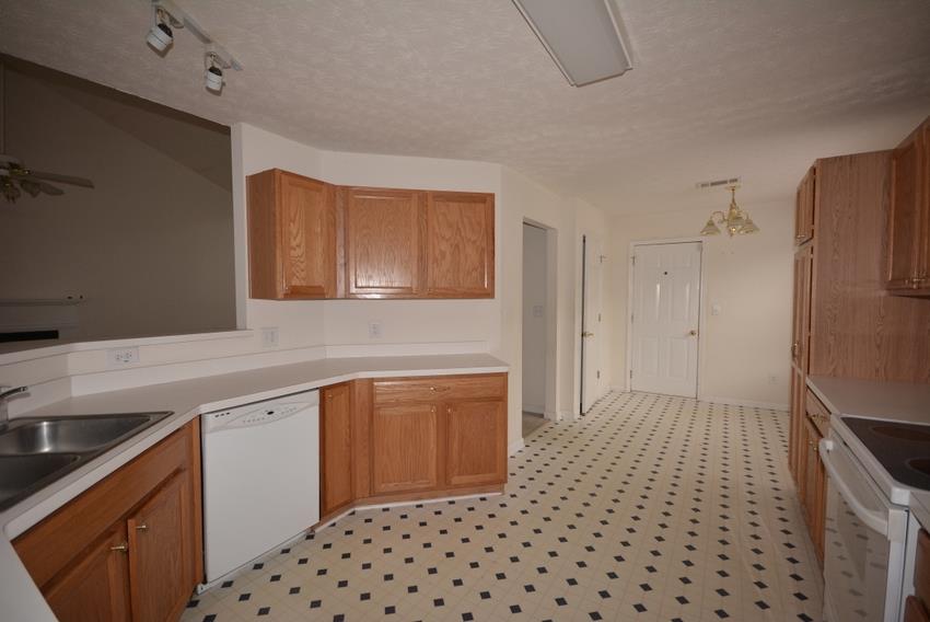 764 Baskins Cir, Winder, GA 30680 photo 7