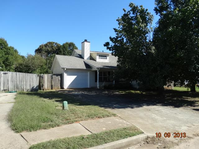 1296 N Hampton Dr, Hampton, GA 30228 photo 1