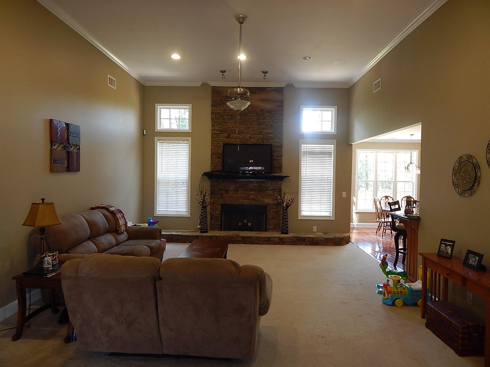 308 Lakeview Dr, Commerce, GA 30529 photo 4