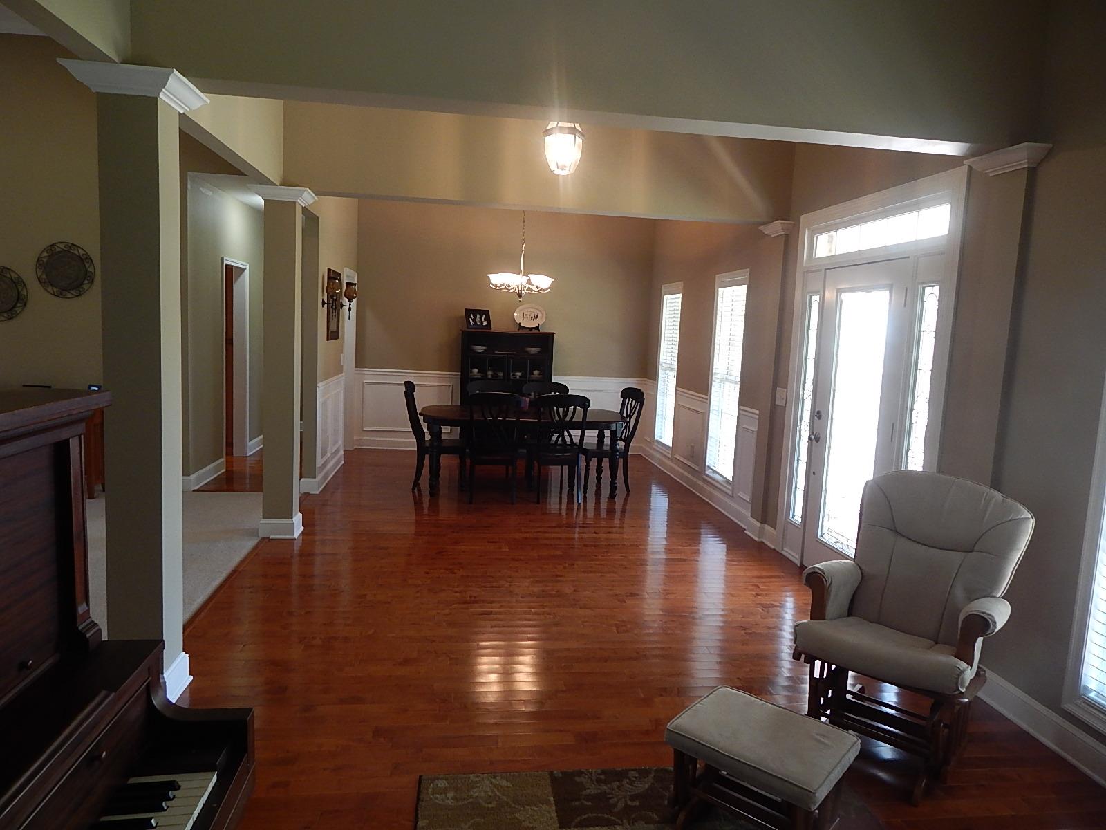 308 Lakeview Dr, Commerce, GA 30529 photo 3