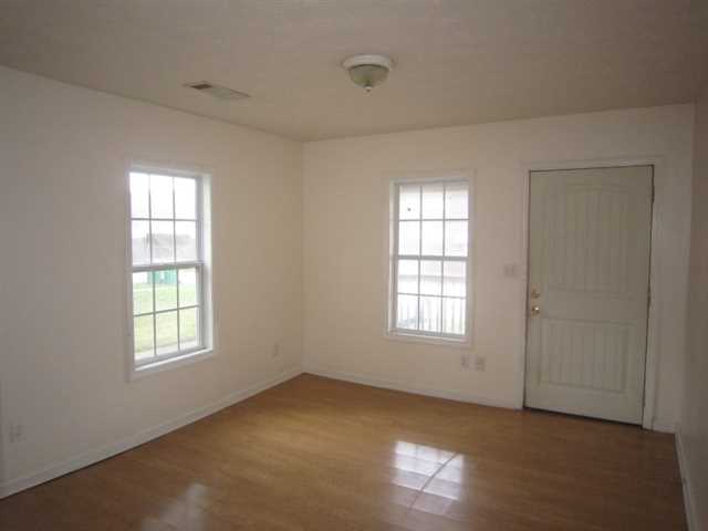 97 Griffith St, Winder, GA 30680 photo 4