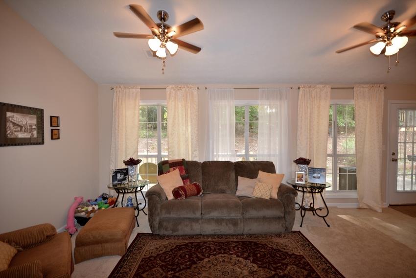 77 Saint Aurics Dr, Suwanee, GA 30024 photo 8