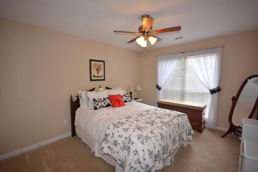 77 Saint Aurics Dr, Suwanee, GA 30024 photo 20