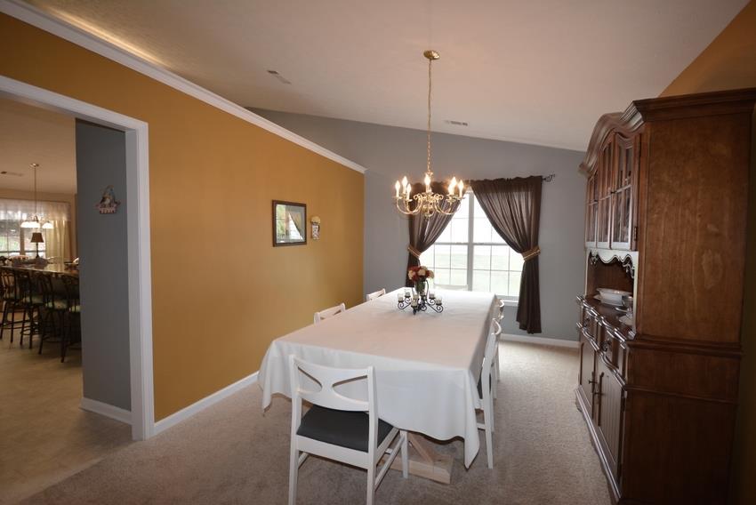 77 Saint Aurics Dr, Suwanee, GA 30024 photo 2
