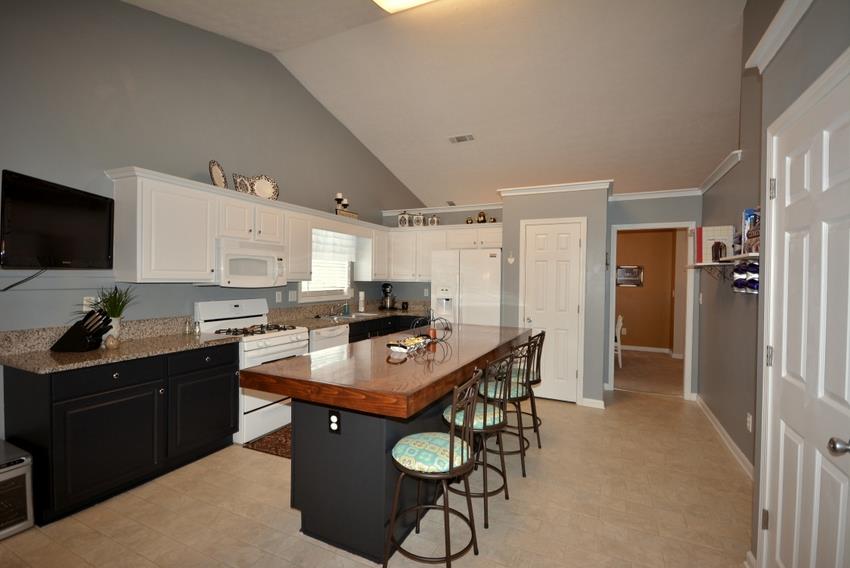 77 Saint Aurics Dr, Suwanee, GA 30024 photo 12