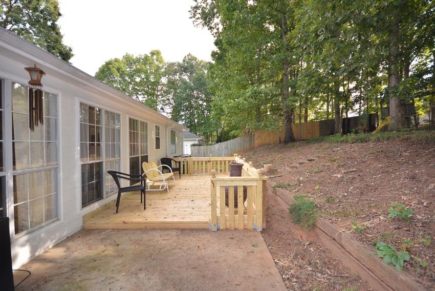 77 Saint Aurics Dr, Suwanee, GA 30024 photo 23