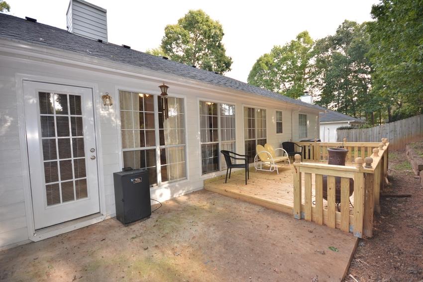 77 Saint Aurics Dr, Suwanee, GA 30024 photo 25