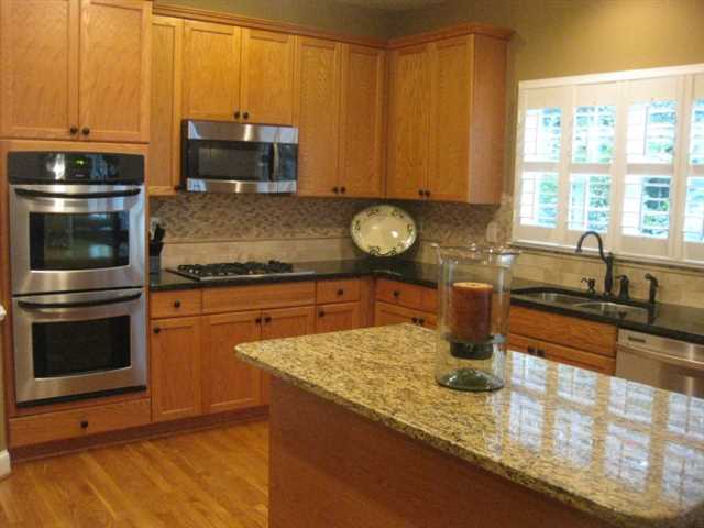 770 River Cliff Ct, Suwanee, GA 30024 photo 6