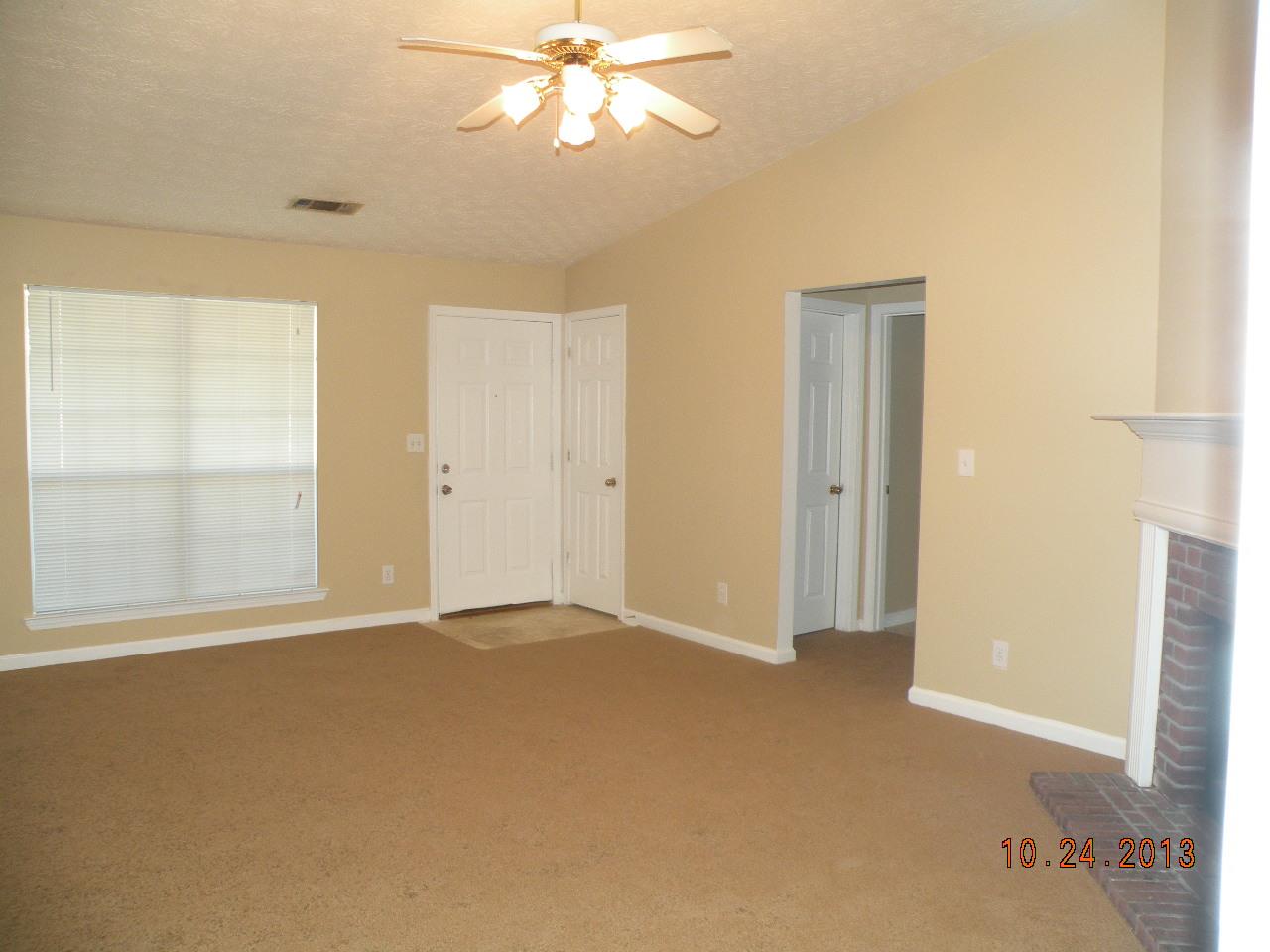 5823 Creekside Dr, Rex, GA 30273 photo 4
