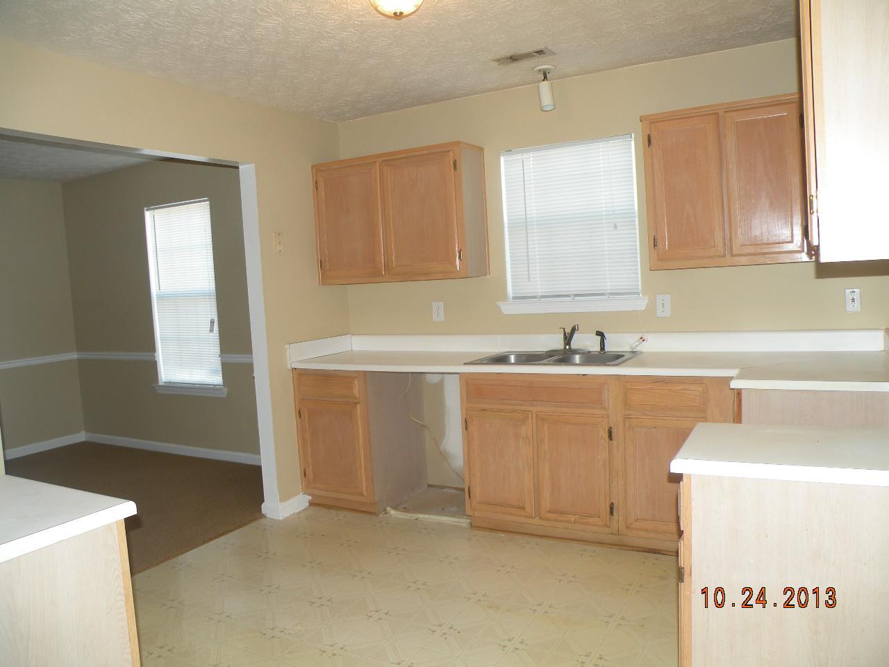 5823 Creekside Dr, Rex, GA 30273 photo 5