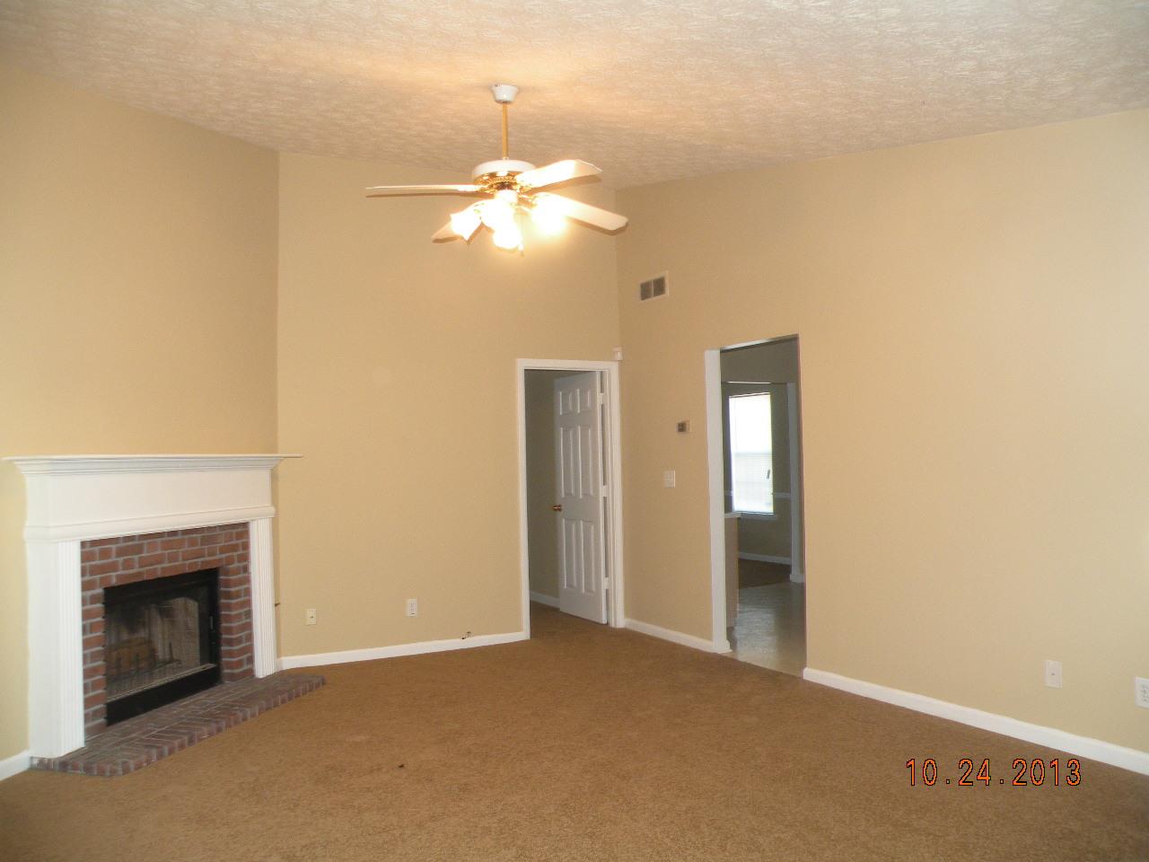 5823 Creekside Dr, Rex, GA 30273 photo 3